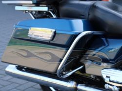 HARLEY-DAVIDSON - FLHTCUSE CVO
