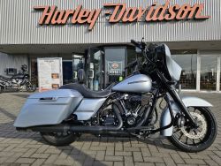 HARLEY-DAVIDSON - FLHXS Street Glide Special 114