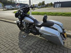 HARLEY-DAVIDSON - FLHXS Street Glide Special 114