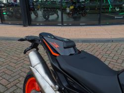 KTM - 890 DUKE R