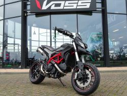 HYPERMOTARD 821