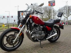 YAMAHA - XJ 700 S