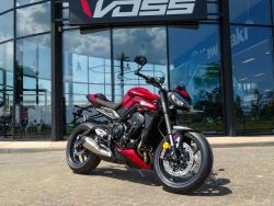 STREET TRIPLE RS