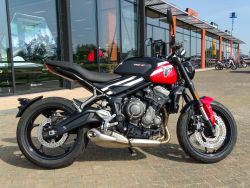 TRIUMPH - TRIDENT 660