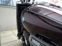 BMW - R 18 CUSTOM BOBBER