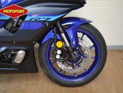 YAMAHA - R7