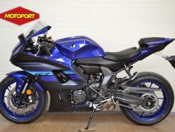 YAMAHA - R7