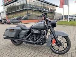 FLHR ROADKING ROAD SPECIAL