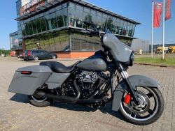 FLHTCU STREETGLIDE FLHX UITV - HARLEY-DAVIDSON