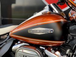 HARLEY-DAVIDSON - FLHR HIGHWAY KING ROADKING