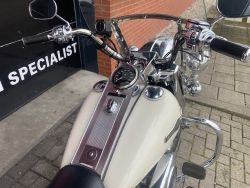 HARLEY-DAVIDSON - FLHR FLHRC ROADKING POLICE