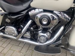 HARLEY-DAVIDSON - FLHR FLHRC ROADKING POLICE