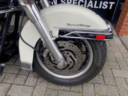HARLEY-DAVIDSON - FLHR FLHRC ROADKING POLICE
