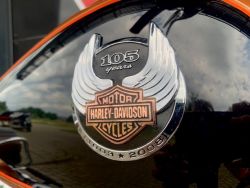 HARLEY-DAVIDSON - FLHRC ROADKING ROAD KING FLHR