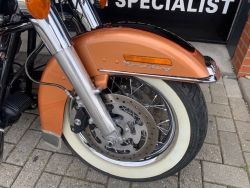 HARLEY-DAVIDSON - FLHRC ROADKING ROAD KING FLHR