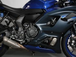 YAMAHA - R7