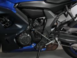 YAMAHA - R7