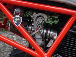 DUCATI - 750 SPORT