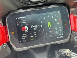 DUCATI - Multistrada V4 S-Rader - Red
