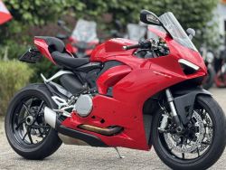 DUCATI - PANIGALE V2 RED