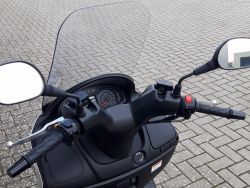 SUZUKI - UH200A