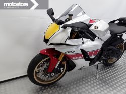 YAMAHA - YZF-R1