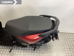 YAMAHA - RAYZR 125
