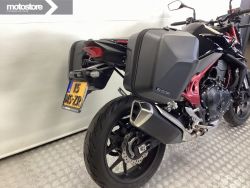 HONDA - CB 750 HORNET