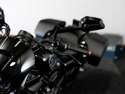 HARLEY-DAVIDSON - RH975 Vivid Black