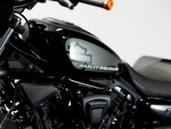 HARLEY-DAVIDSON - RH975 Vivid Black