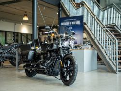 FXBBS Street Bob 114 Solid Col