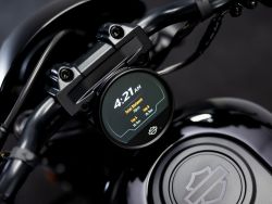 HARLEY-DAVIDSON - Nightster 975