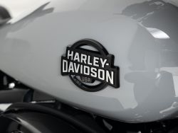 HARLEY-DAVIDSON - FLHXU Street Glide Ultra Black