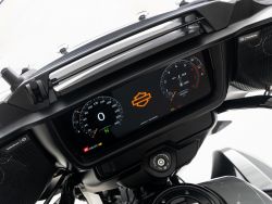 HARLEY-DAVIDSON - FLHXU Street Glide Ultra Black