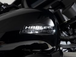 HARLEY-DAVIDSON - FLHX Street Glide