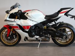 YAMAHA - YZF R1 World GP 60th Anni