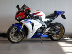 HONDA - CBR 1000 RR FIREBLADE