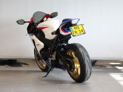 HONDA - CBR 1000 RR FIREBLADE