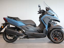 TRICITY 300