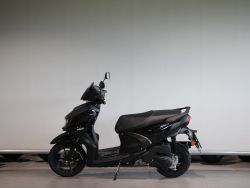 YAMAHA - RAYZR