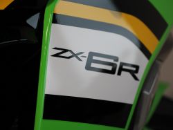 KAWASAKI - ZX-6 R