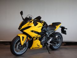 SUZUKI - GSX-8R