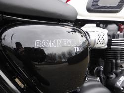 TRIUMPH - BONNEVILLE T100 NEW Bonneville
