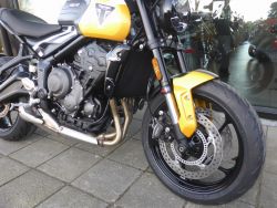 TRIUMPH - Trident 660 cruise control, sh