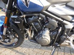 TRIUMPH - Trident 660 cruise control, sh