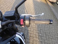 TRIUMPH - Trident 660 cruise control, sh