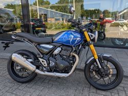Speed 400 Nu met Ç 350,- acces