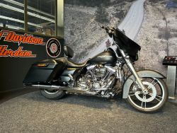 HARLEY-DAVIDSON - FLHX STREET GLIDE
