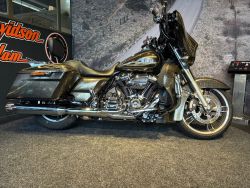 HARLEY-DAVIDSON - FLHXS STREET GLIDE