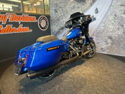 HARLEY-DAVIDSON - FLHX STREET GLIDE Solid Colour
